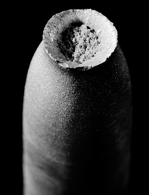 Dlaczego metal pęka? Wprowadzenie do analizy uszkodzeń