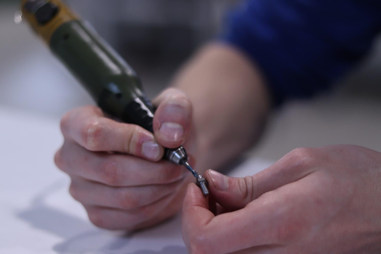 Quality inspection of precision CNC-turned parts at SABNER