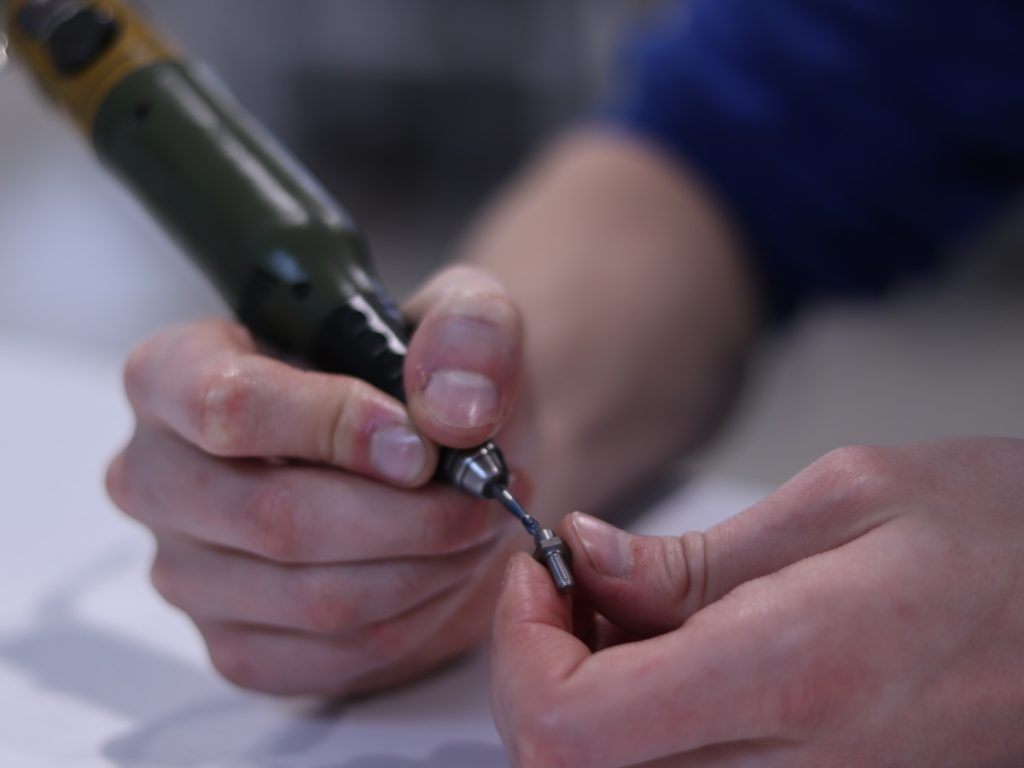 Praca przy wyposażeniu kontrolno-pomiarowym w SABNER. Oferta pracy menedżer jakości.